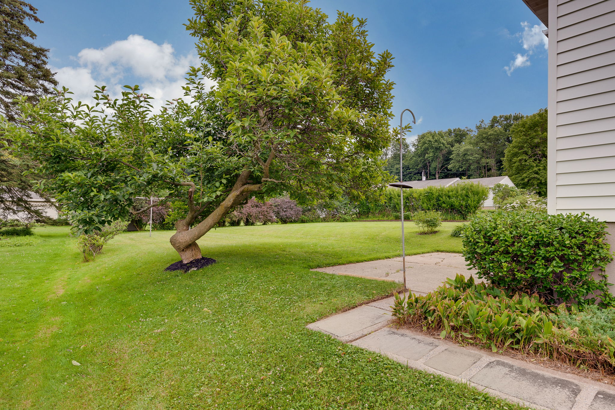  23 Harts Hill Parkway, Whitesboro, NY 13492, US Photo 11