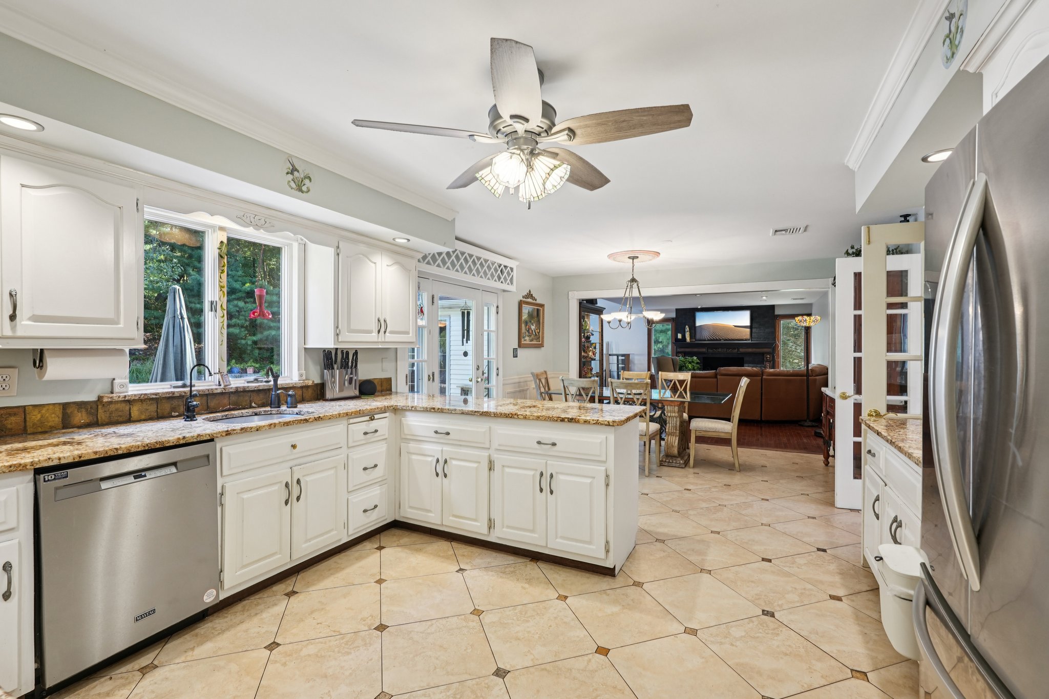 Herlihy Dr-S0509-018.jpg