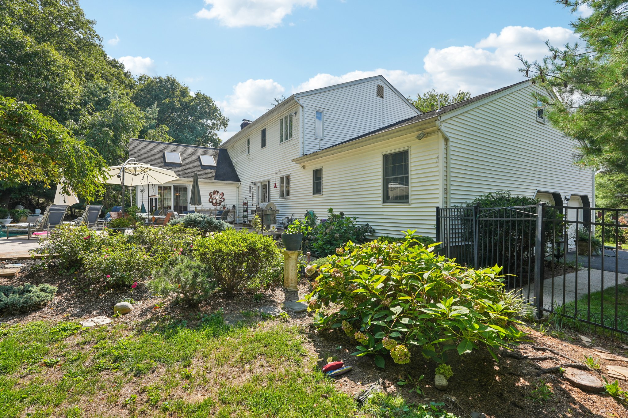 Herlihy Dr-S0509-063.jpg