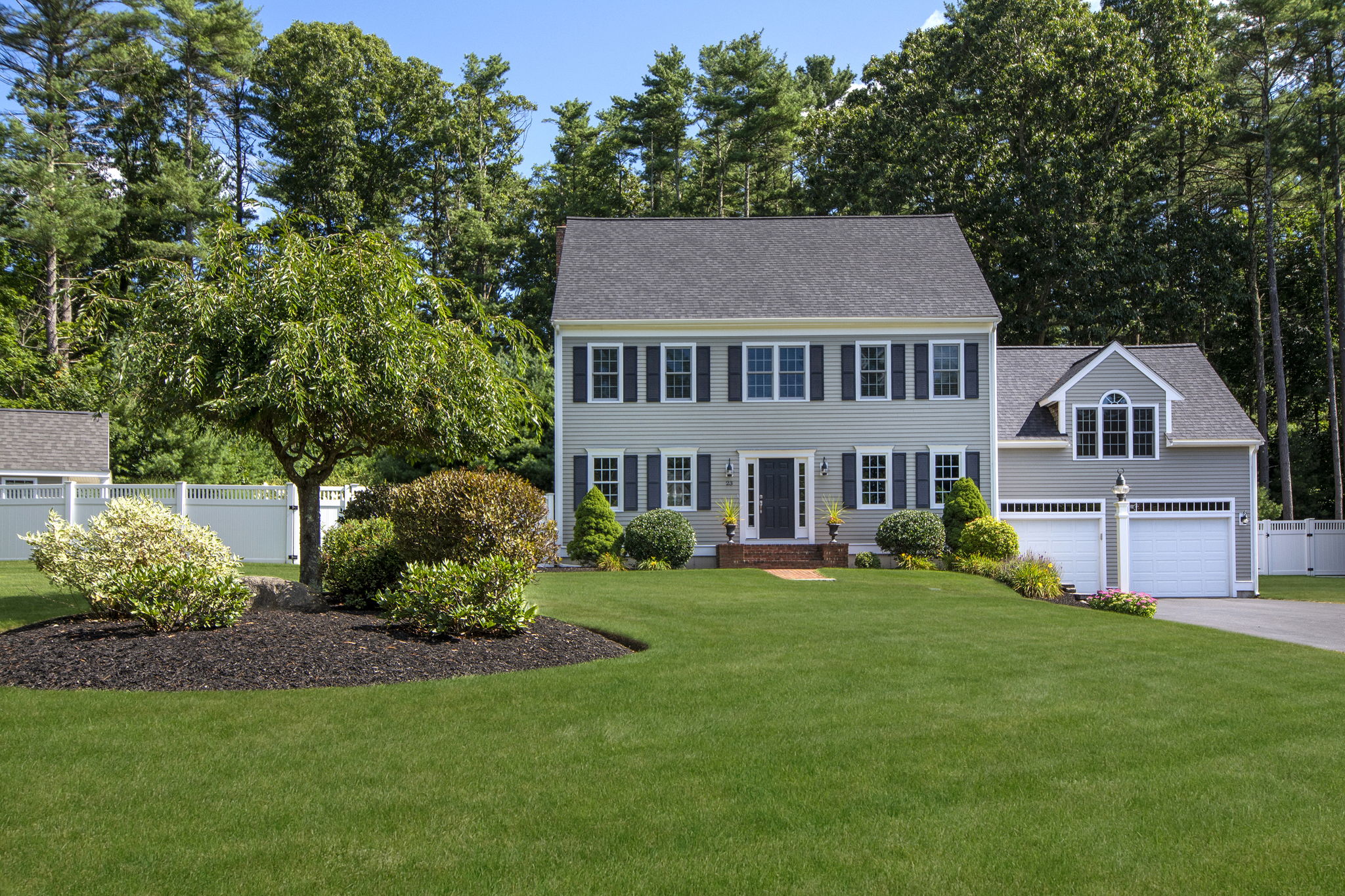 23 Kiley Way, Pembroke, MA 02359 Tom Sheehan Photography