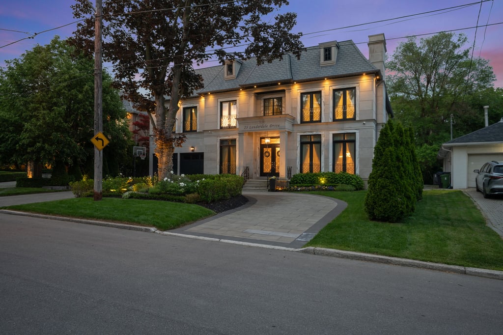 23 Lauderdale Dr