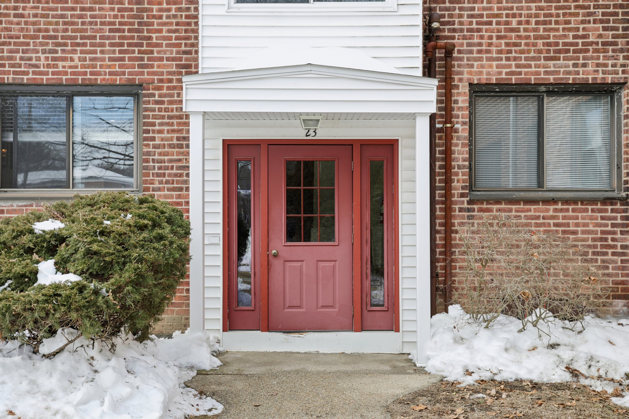 23 Lawrence Dr A-S0702-004.jpg