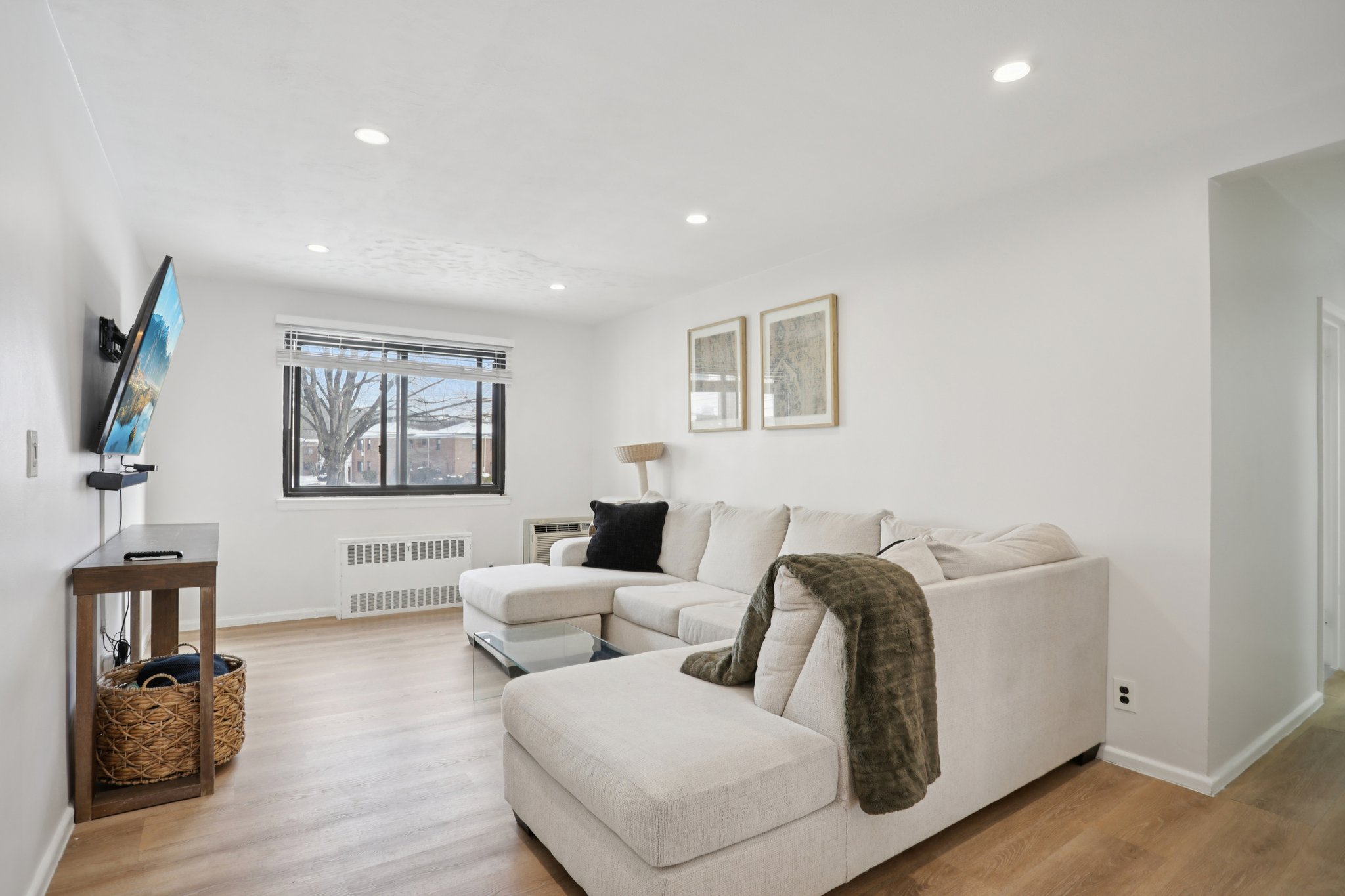 23 Lawrence Dr A-S0702-005.jpg