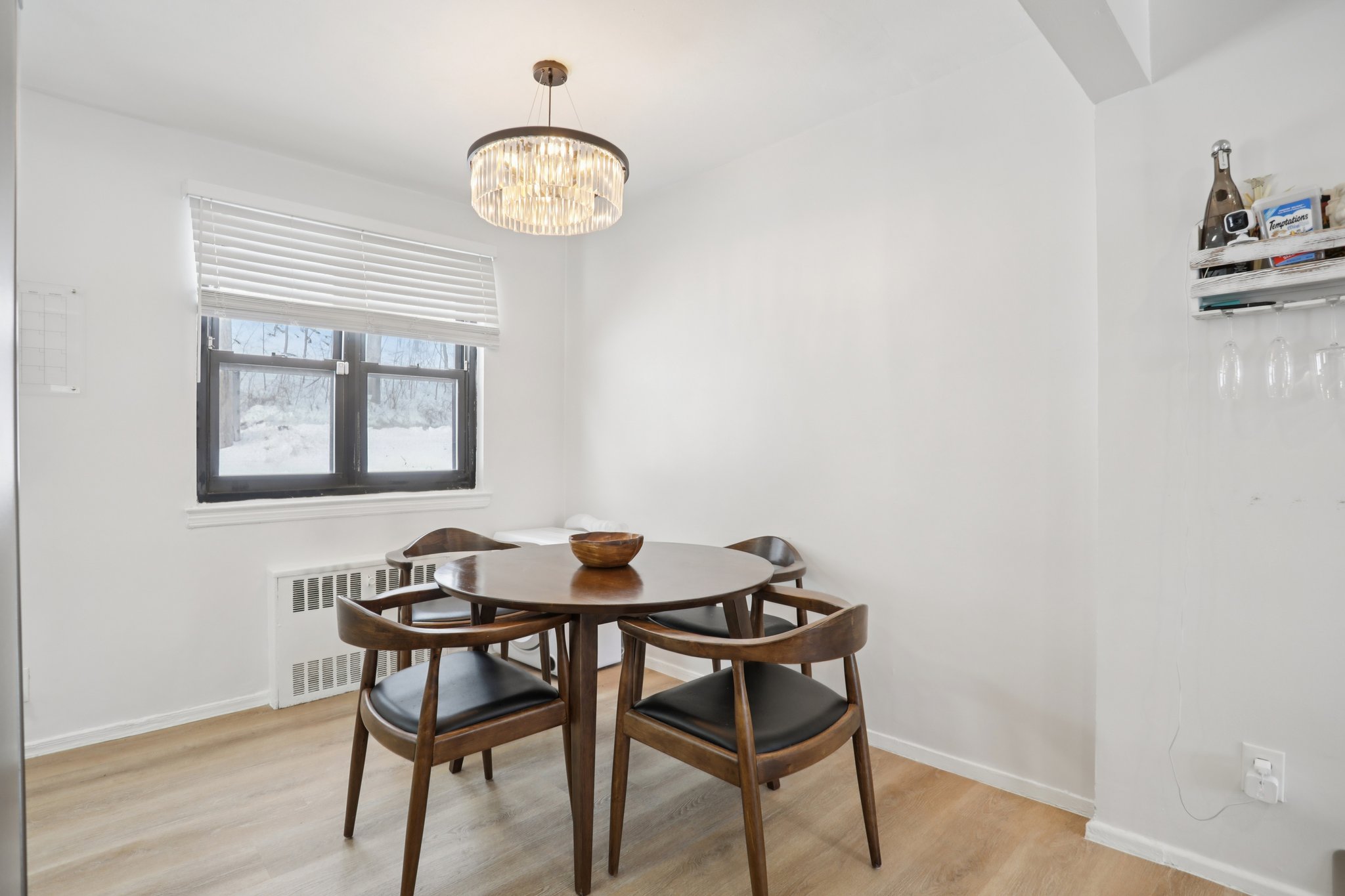 23 Lawrence Dr A-S0702-010.jpg