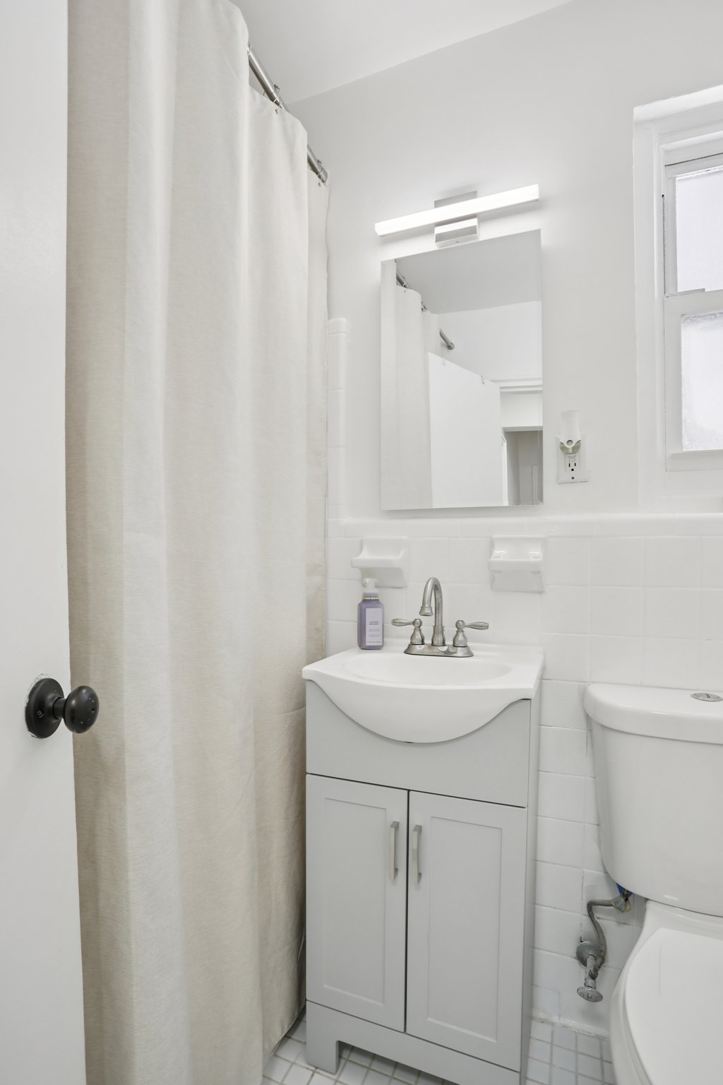 23 Lawrence Dr A-S0702-018.jpg