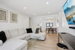 23 Lawrence Dr A-S0702-008.jpg