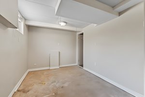 23 Northdale Dr-19 furniture removed.jpeg