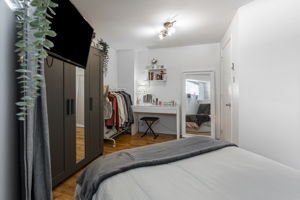  Photo 32