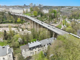  Photo 0