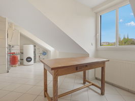  Photo 49