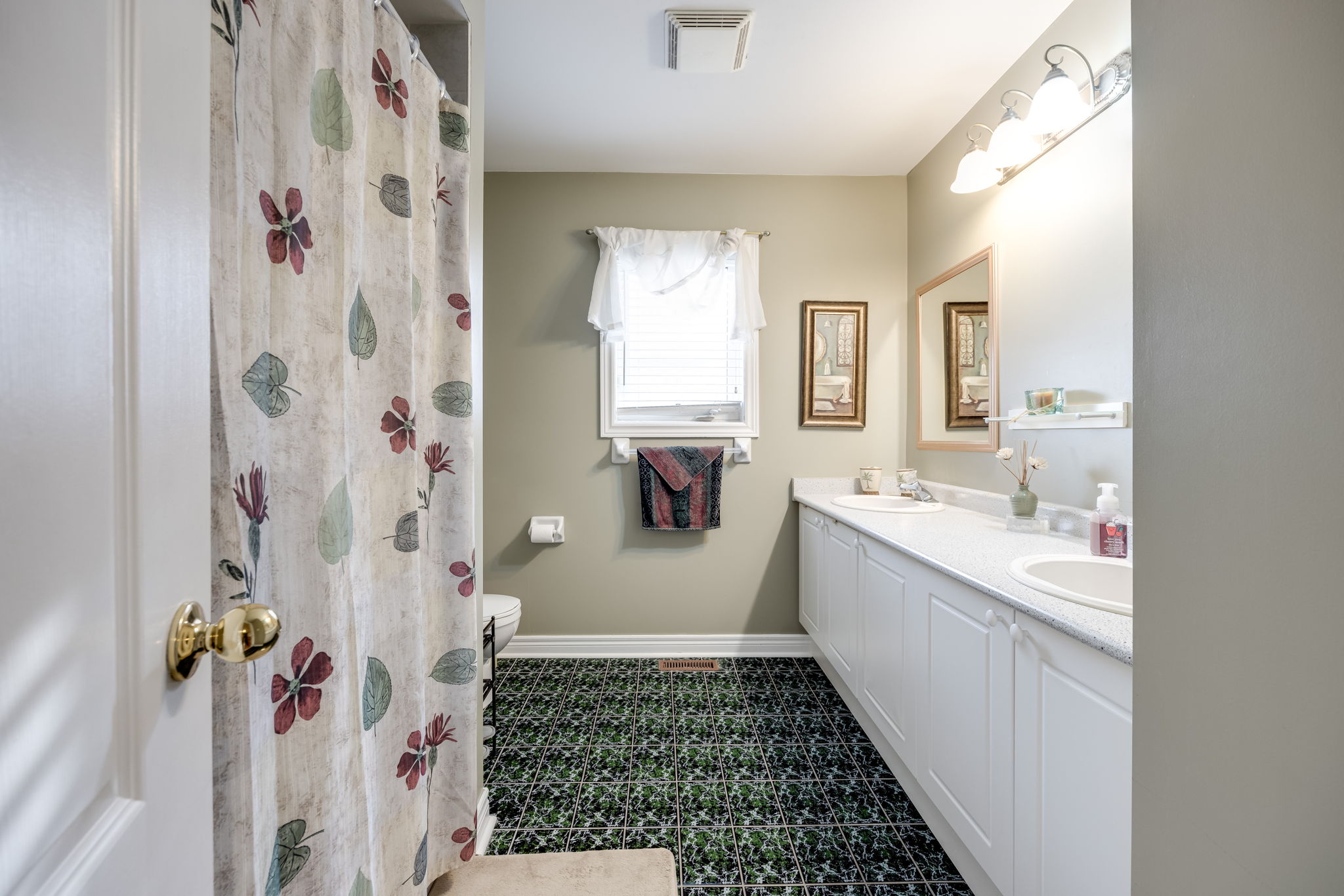 Vaughan property showcase — delivered property photograph 36