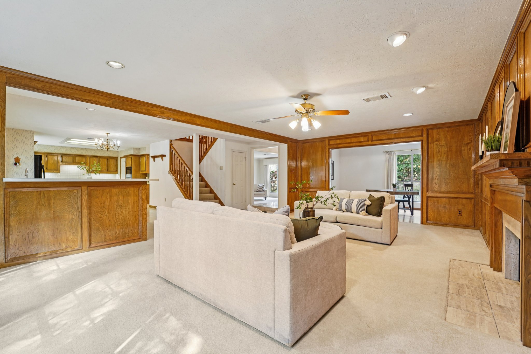 Twin Springs Pl-S2410-007.jpg