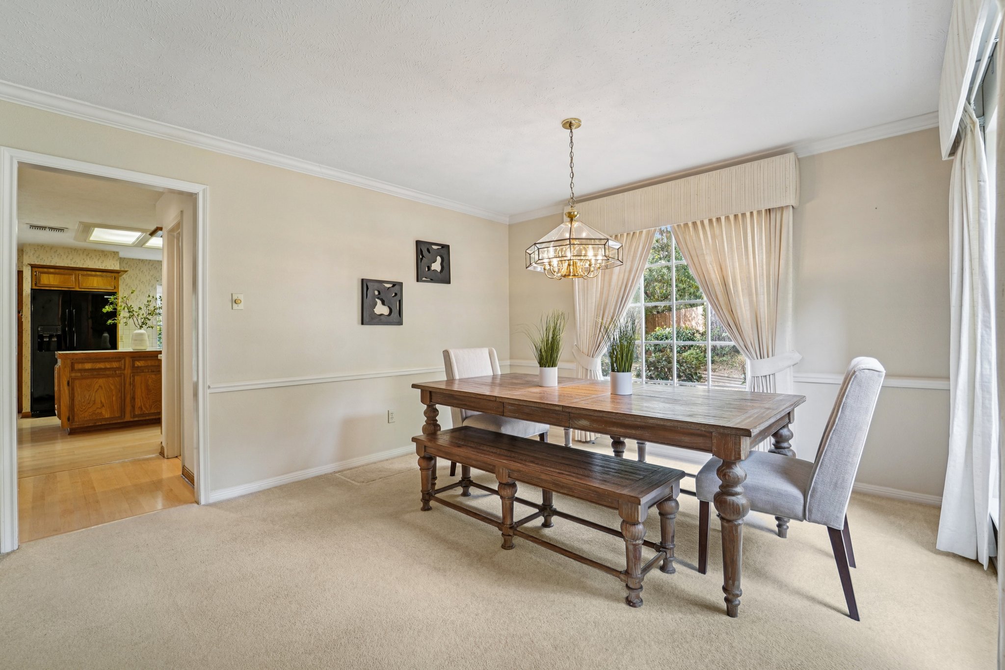 Twin Springs Pl-S2410-011.jpg