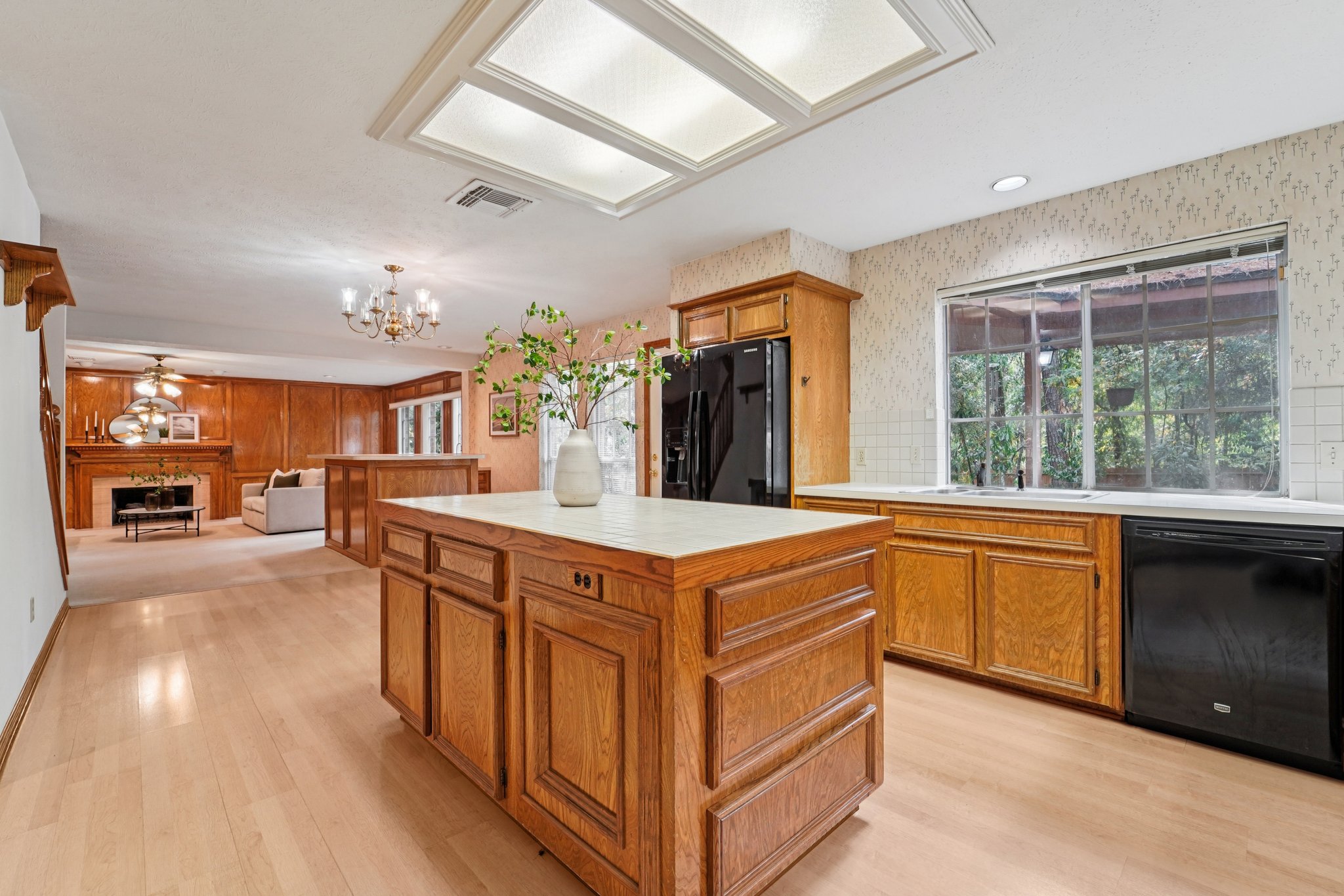 Twin Springs Pl-S2410-012.jpg