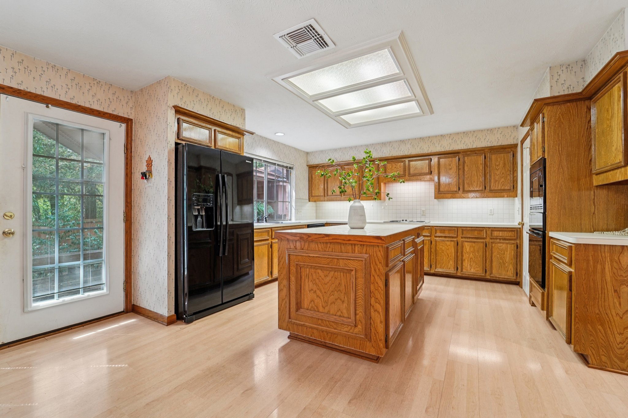 Twin Springs Pl-S2410-016.jpg