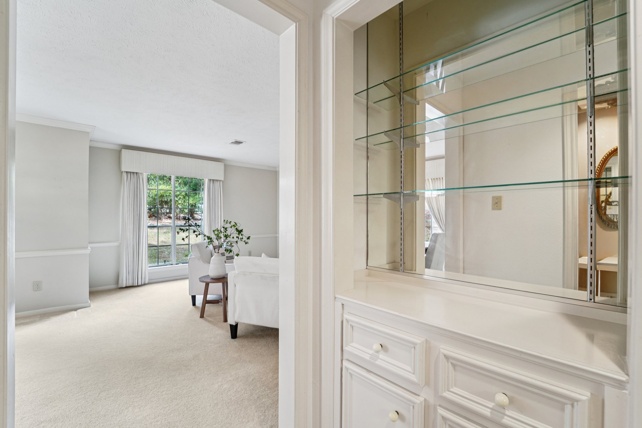 Twin Springs Pl-S2410-019.jpg