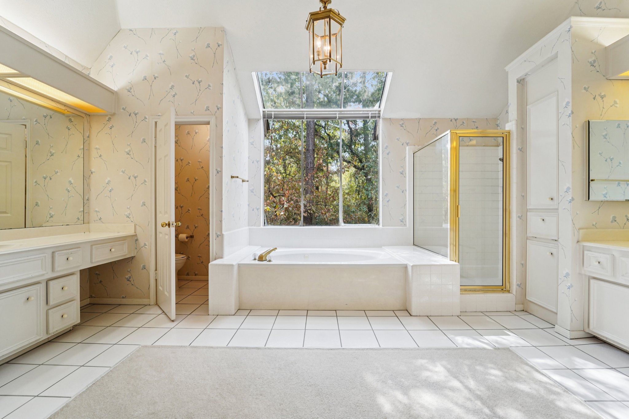 Twin Springs Pl-S2410-038.jpg