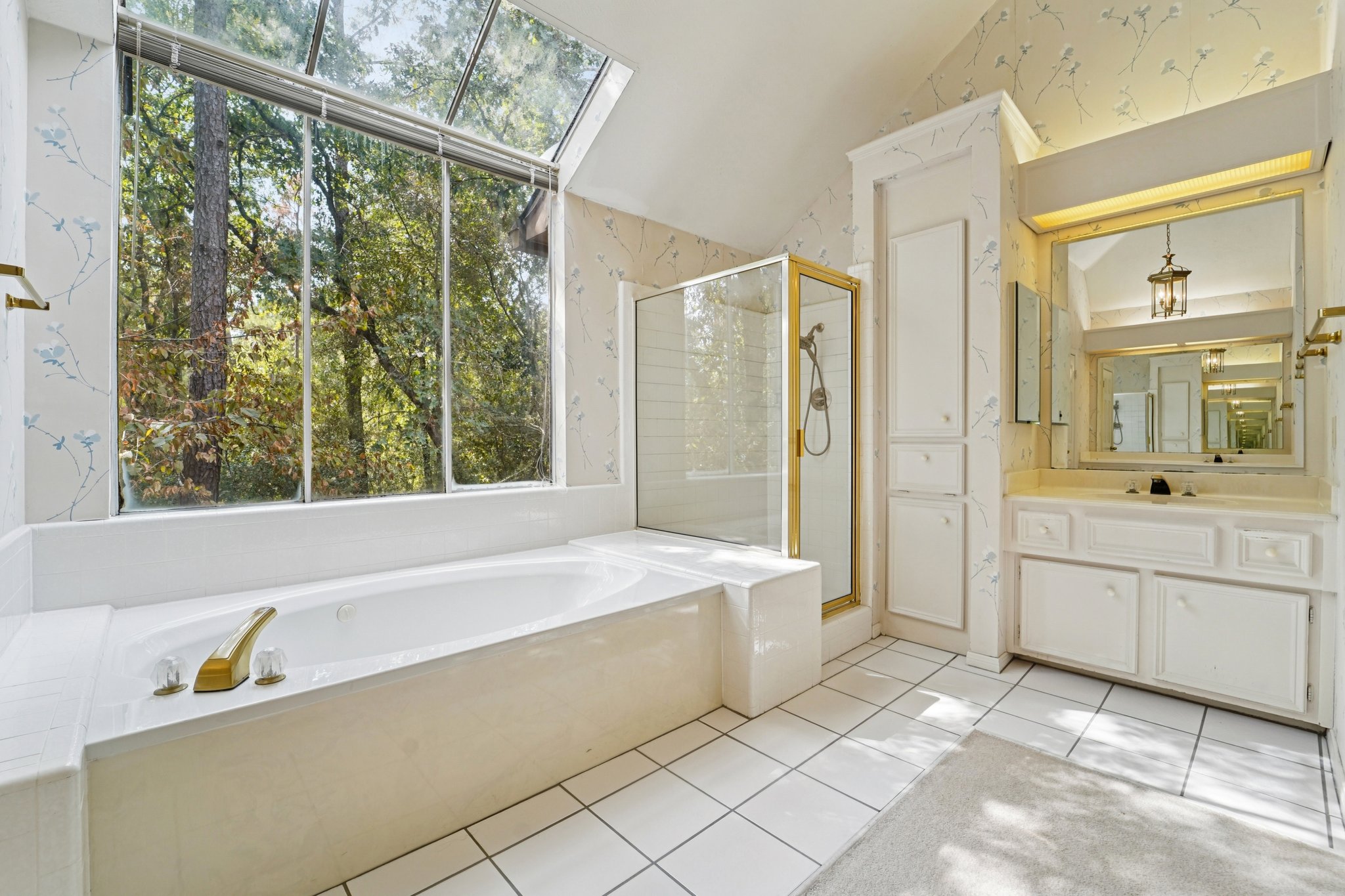 Twin Springs Pl-S2410-040.jpg