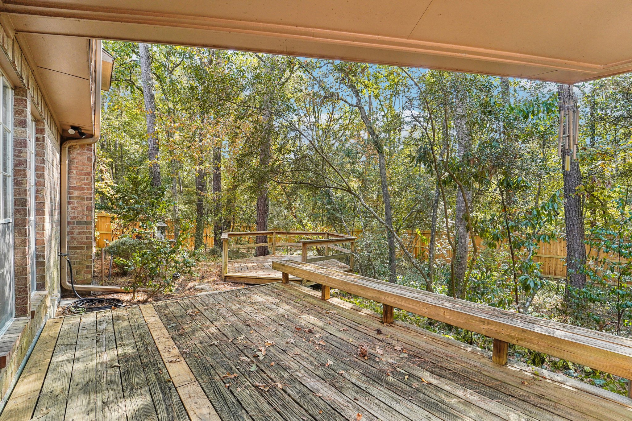 Twin Springs Pl-S2410-044.jpg