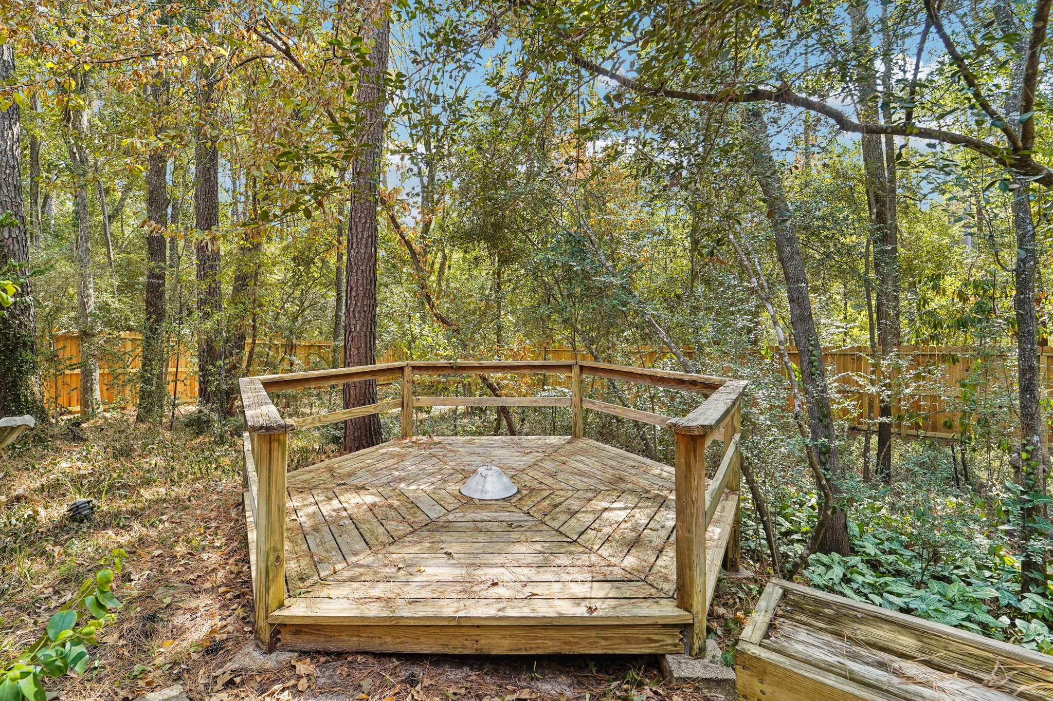 Twin Springs Pl-S2410-046.jpg