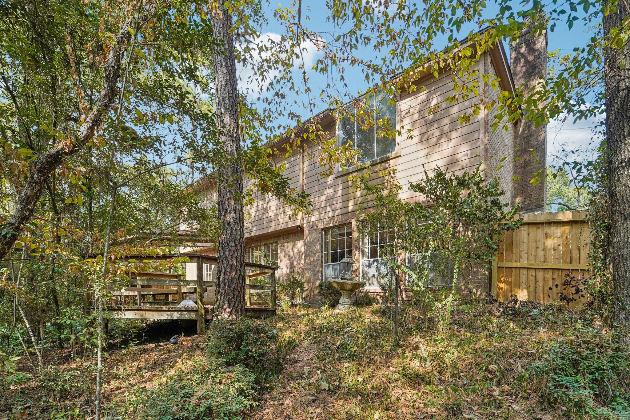 Twin Springs Pl-S2410-047.jpg