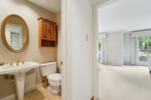 Twin Springs Pl-S2410-018.jpg