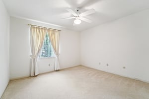 Twin Springs Pl-S2410-023.jpg