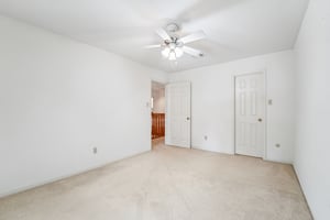 Twin Springs Pl-S2410-027.jpg