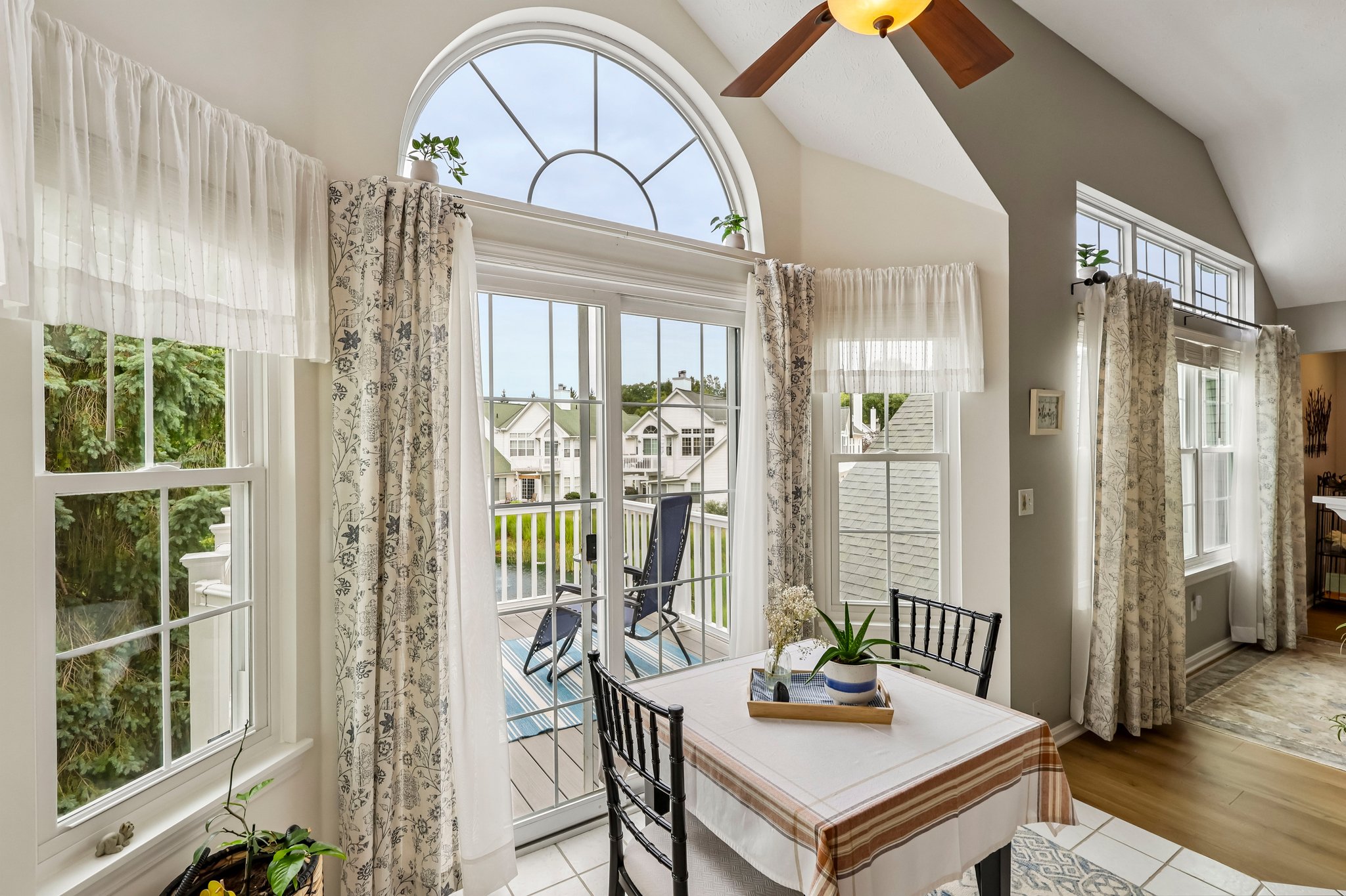 Vista Cir-S0608-022.jpg