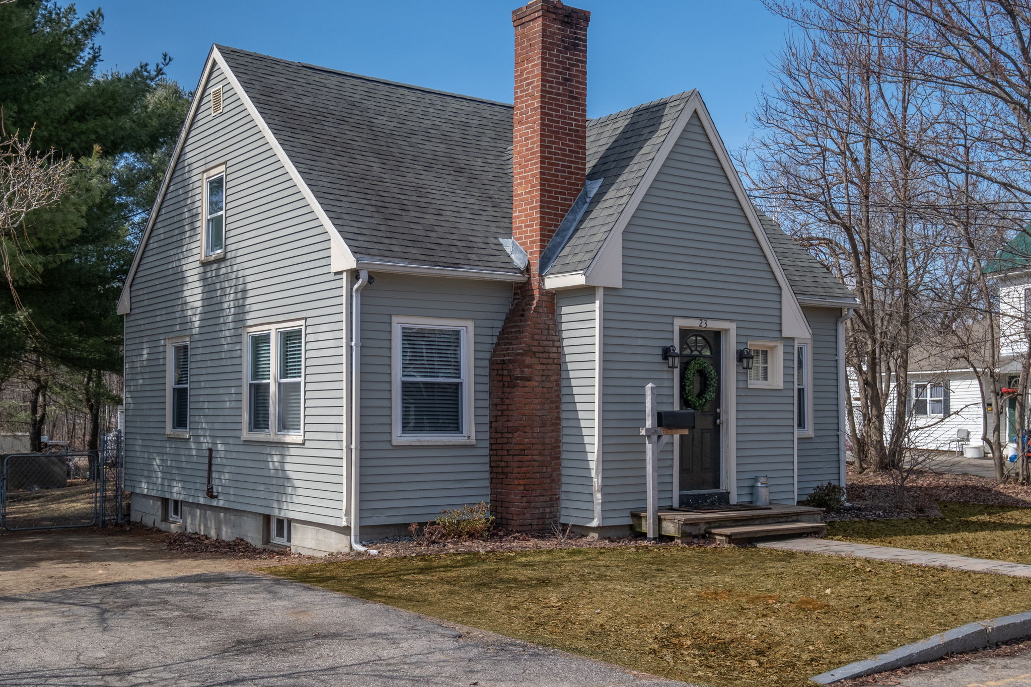 23 West St, Laconia, NH 03246, US