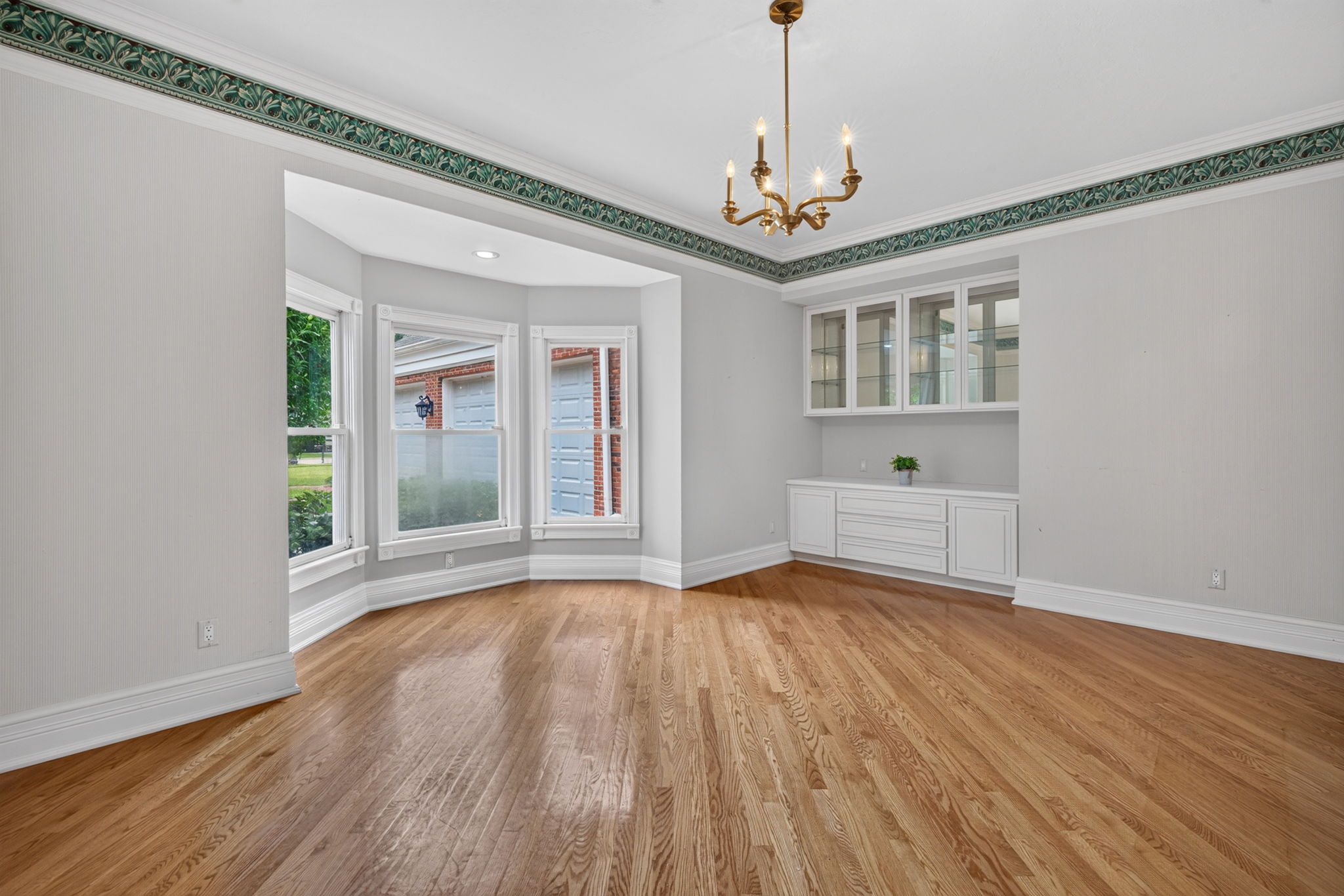 Dining Room 1 of 2