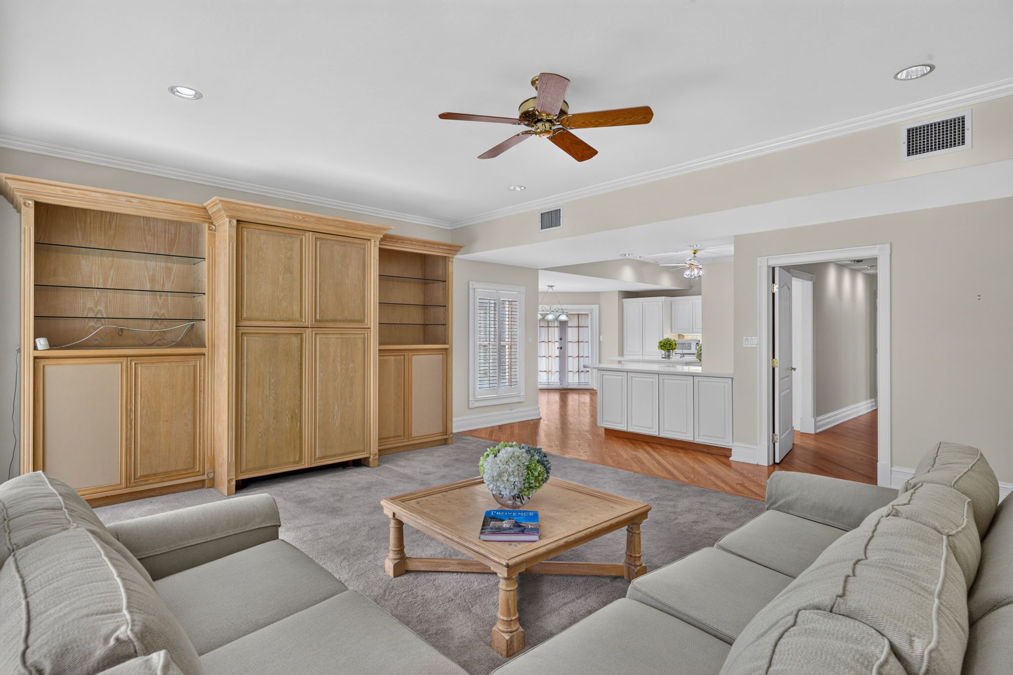 Living Room 4 of 4