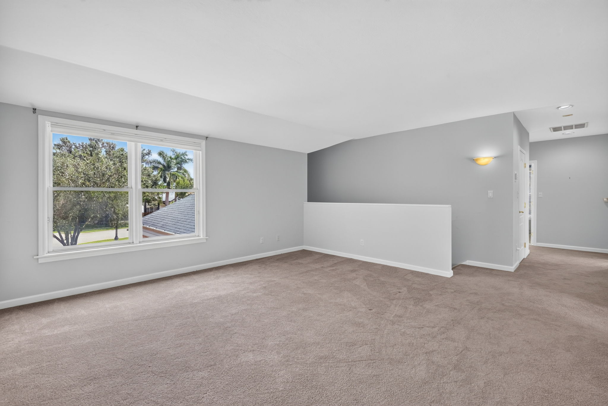 Loft 4 of 4
