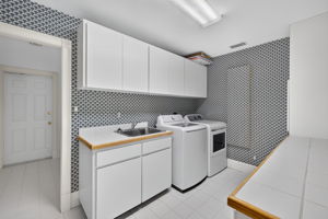 Laundry Room 1 of 2