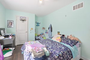  Photo 36