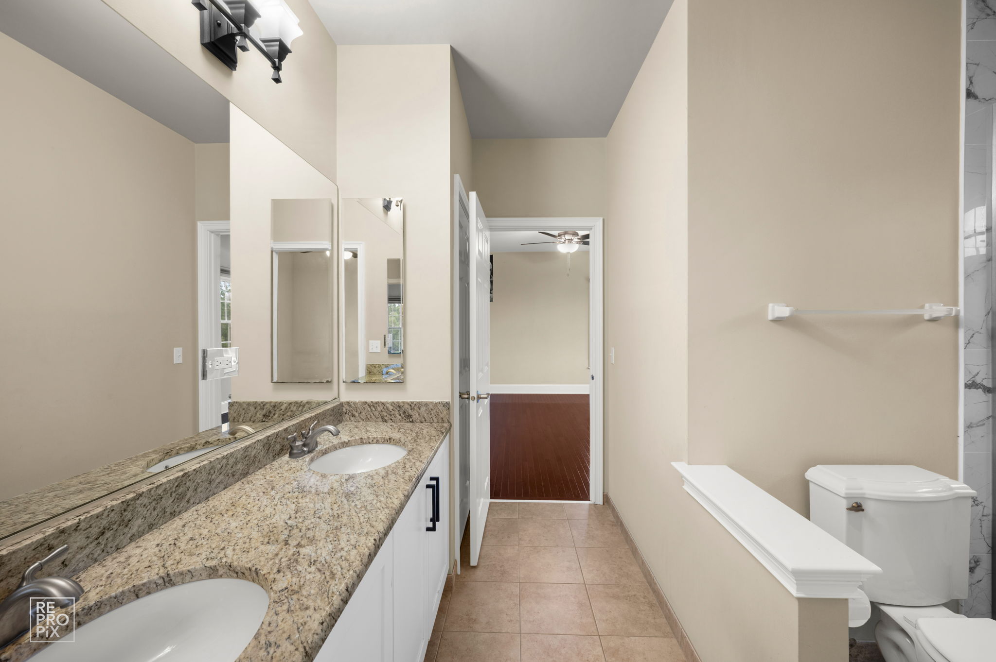23 Wood Oaks Dr, South Barrington, IL 60010_048