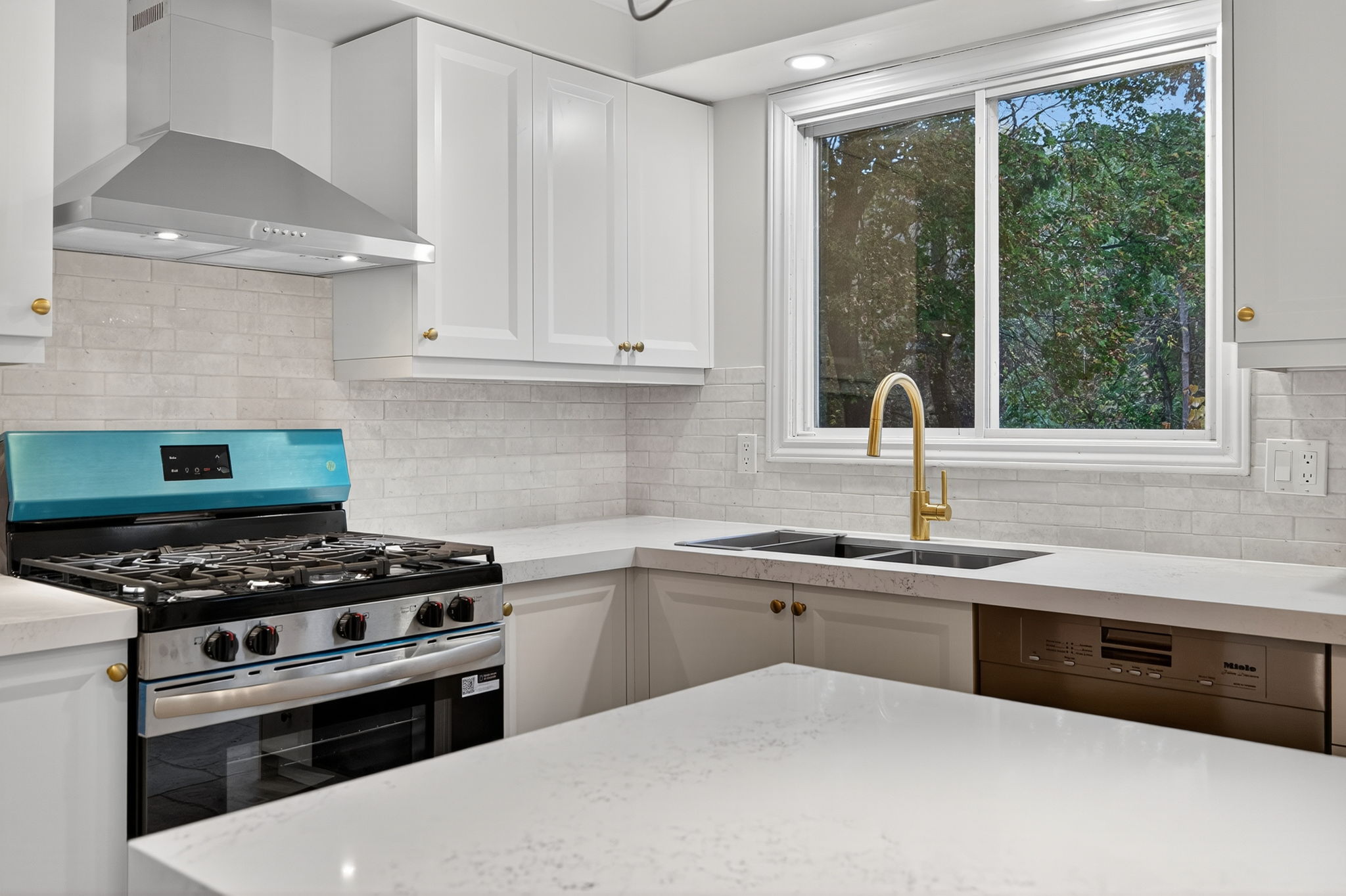 23 Zaph Ave Toronto, ON M1C 1M7