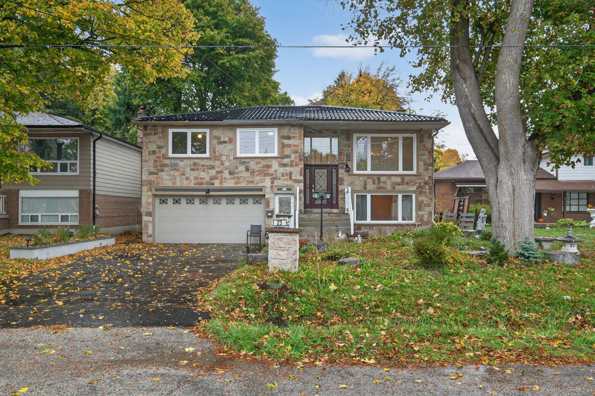 23 Zaph Ave Toronto, ON M1C 1M7
