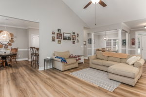 230 Autumn Gate Dr-10
