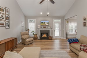 230 Autumn Gate Dr-9