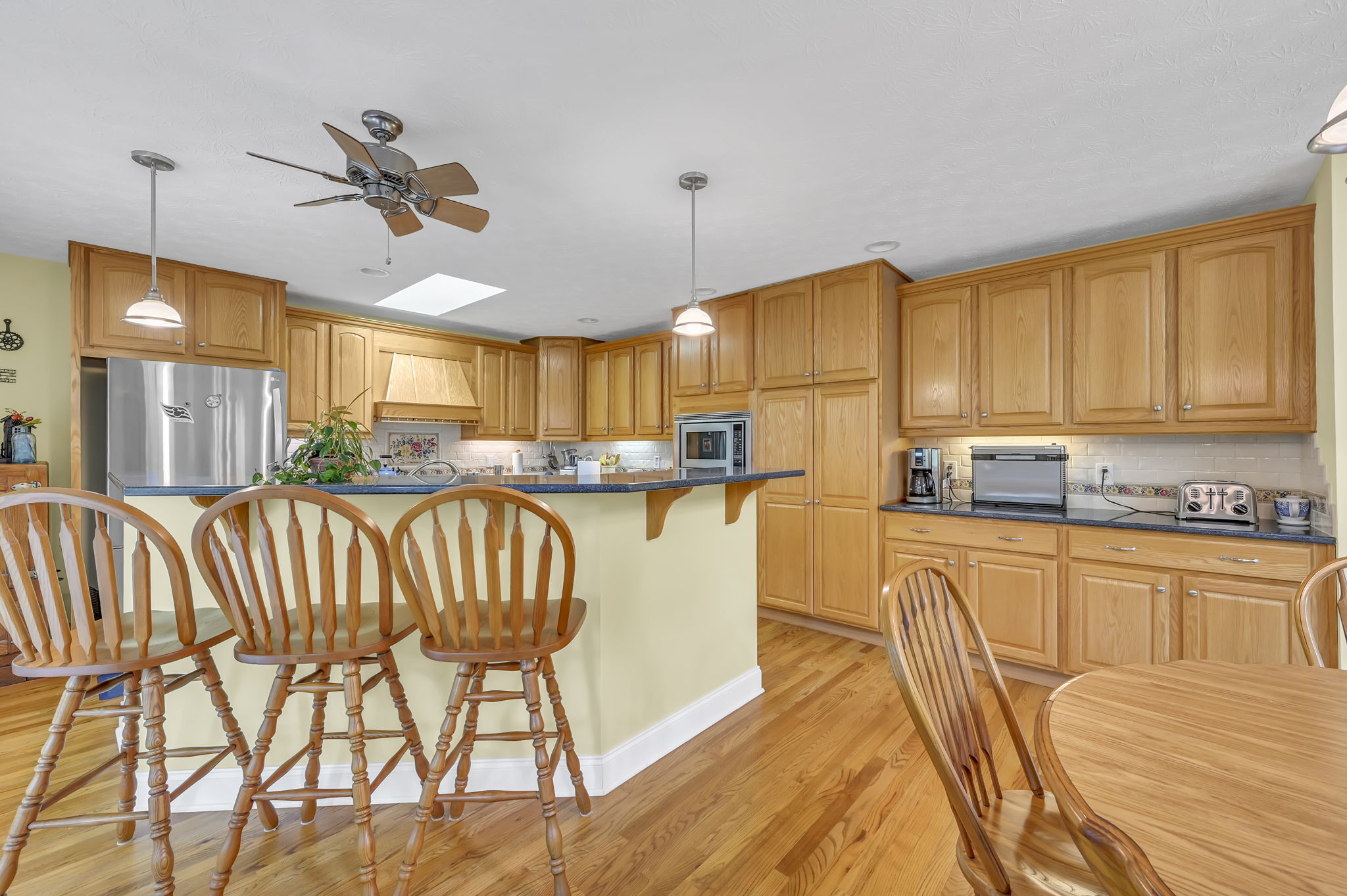 Kitchen/Breakfast Bar