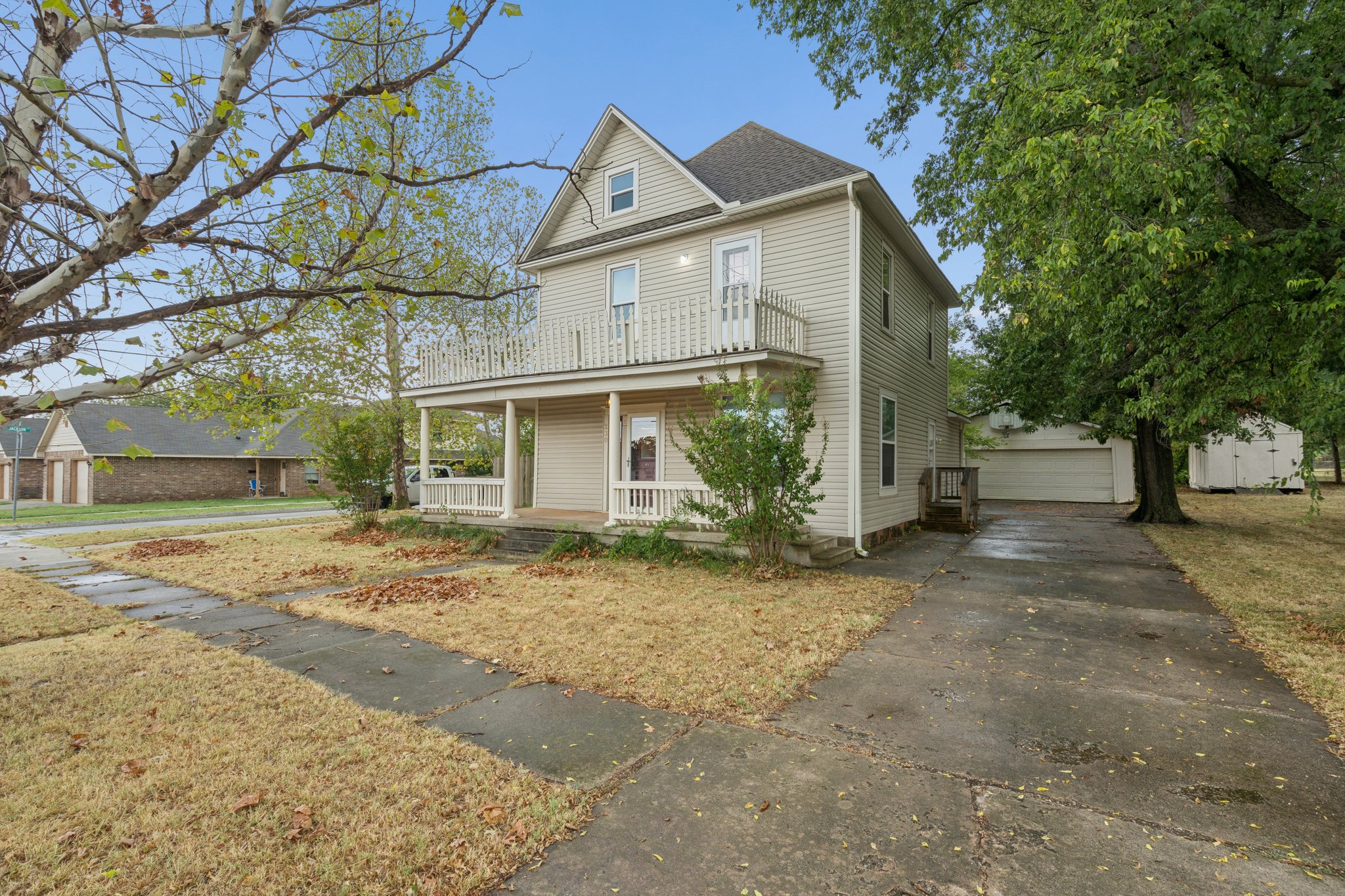 230 E Lincoln Ave_005.jpg