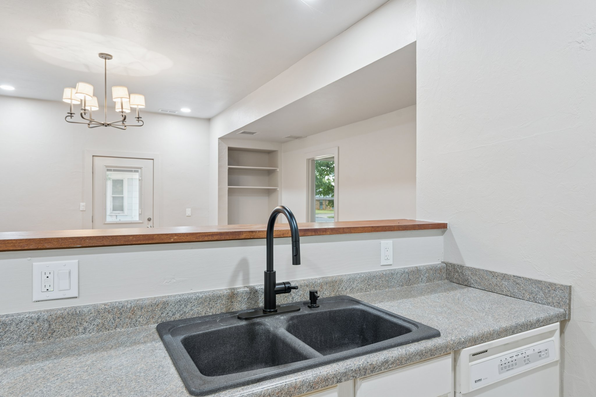 230 E Lincoln Ave_022.jpg