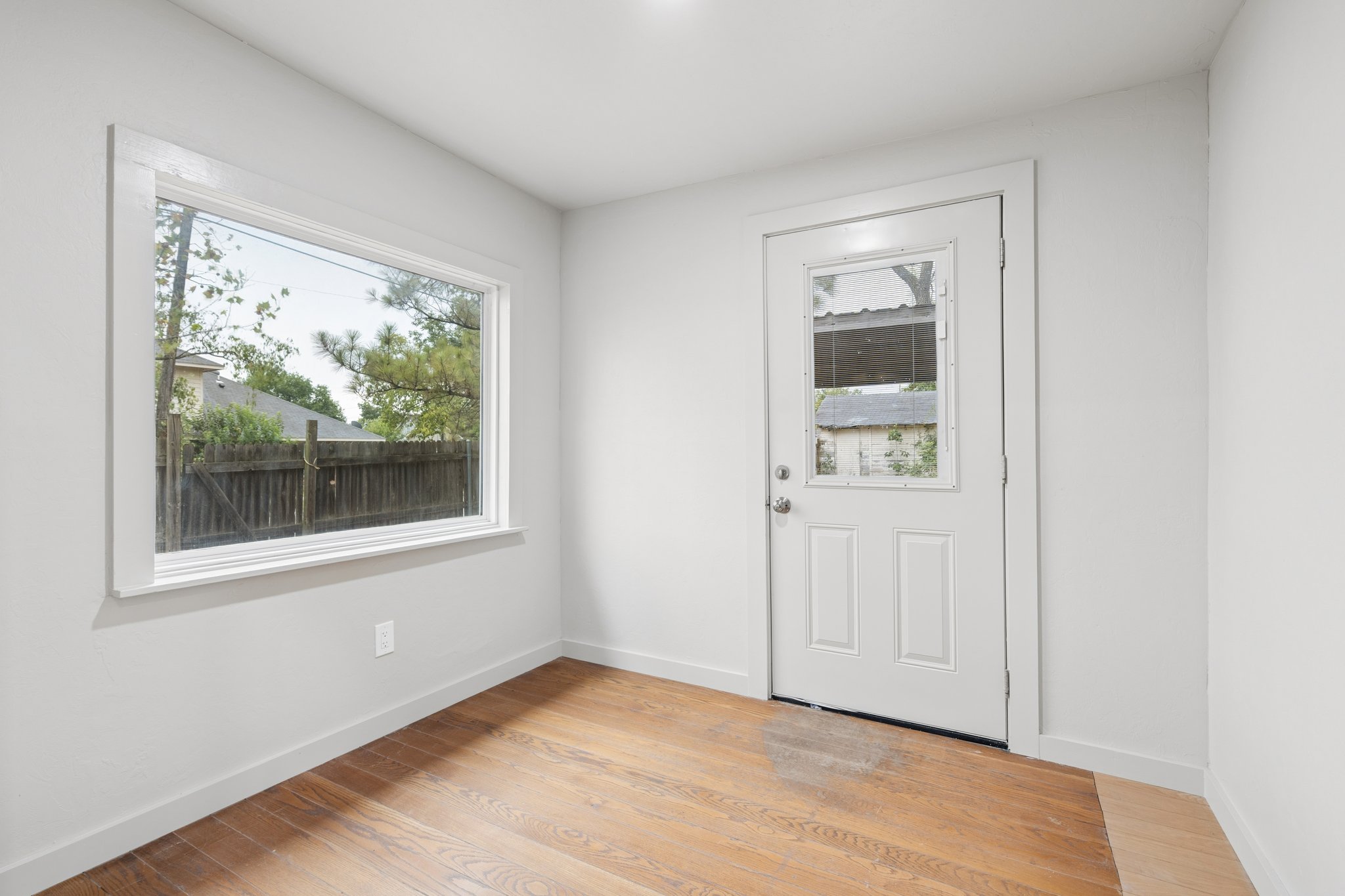 230 E Lincoln Ave_024.jpg