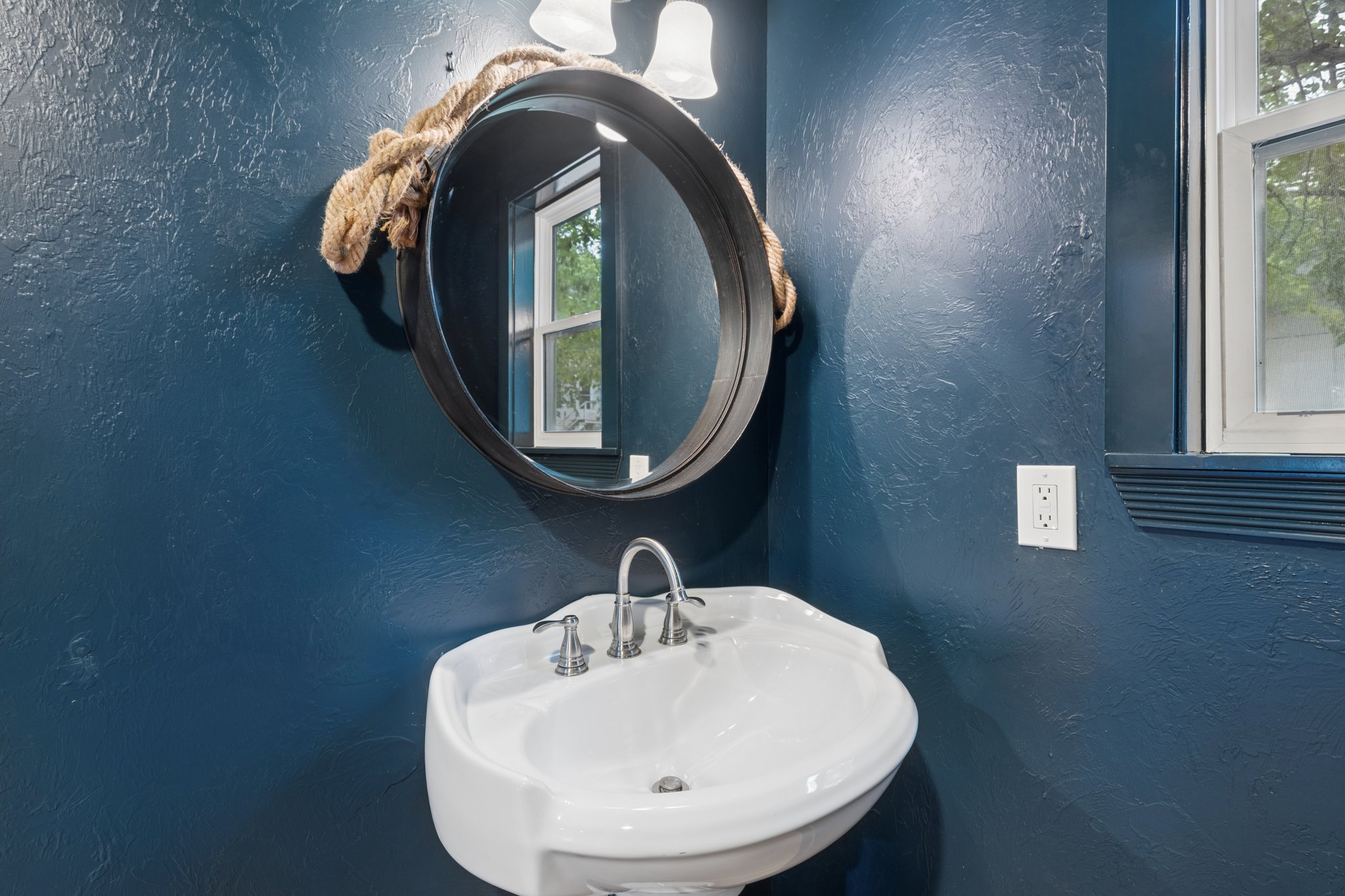 230 E Lincoln Ave_036.jpg
