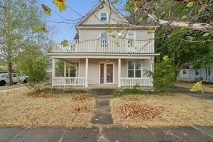 230 E Lincoln Ave_001.jpg