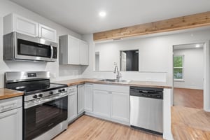 230 E Lincoln Ave_016.jpg