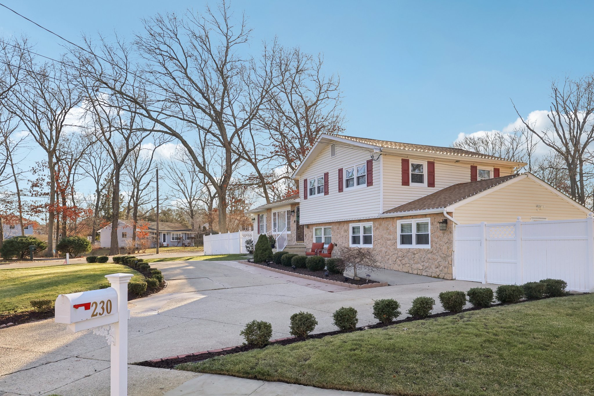 Father Keis Dr-S2312-003.jpg