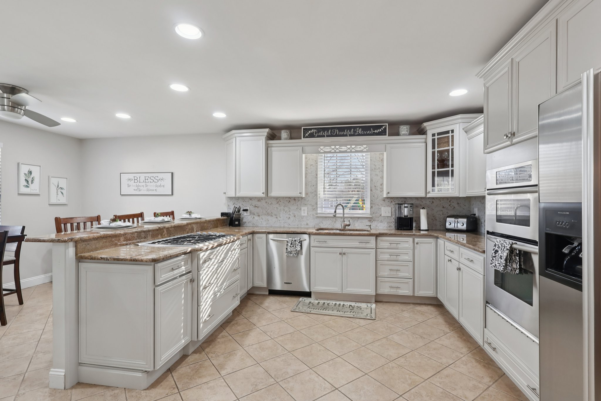 Father Keis Dr-S2312-019.jpg