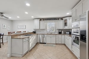 Father Keis Dr-S2312-019.jpg